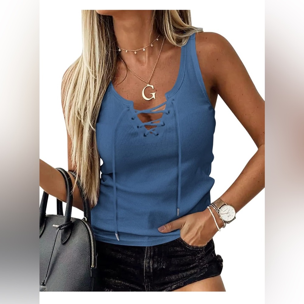 Fitted Blue Tie Front Tank Top Size L NWOT